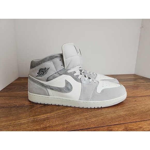 Nike Air Jordan 1 Retro Mid SE Neutral Grey Smoke Grey Sail FQ7720-002 sz 18 Men - Picture 1 of 13